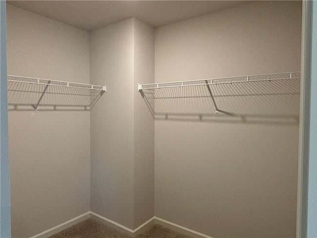 Building Photo - 472 Stoneybrook Dr