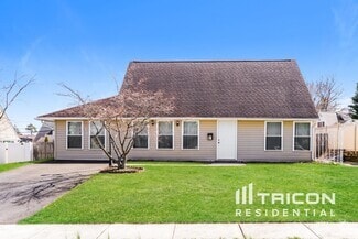 Building Photo - 40 Cactus Rd
