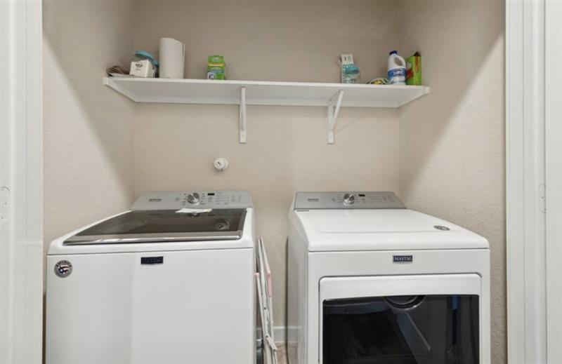 washer and dryer - 3839 Harry Wurzbach Rd