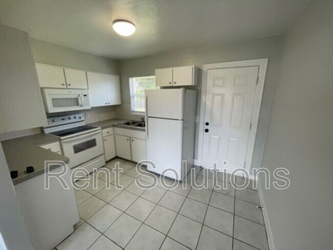 Building Photo - 4817 46th Ave N