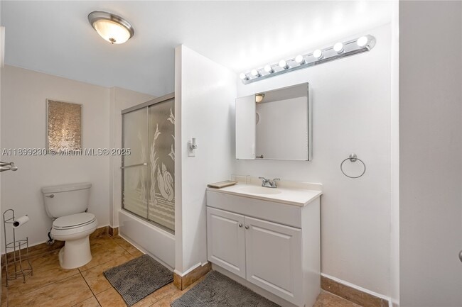 Building Photo - 290 174th St