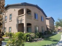 Building Photo - GORGEOUS SW 2nd FLOOR UNIT IN GATED COMMUN...
