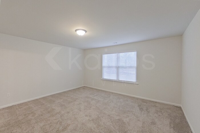 Building Photo - 114 Western Red Cedar Dr