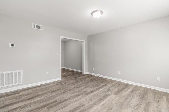 Building Photo - 407 Park Ave