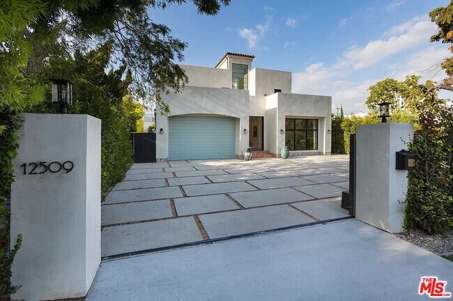 Building Photo - 12509 W Sunset Blvd