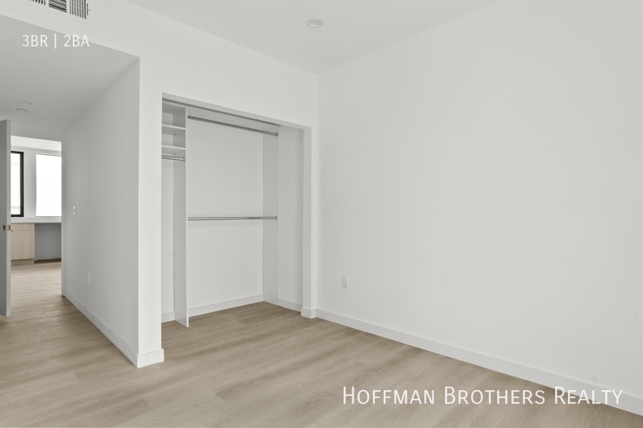 Building Photo - 3755 S Canfield Ave