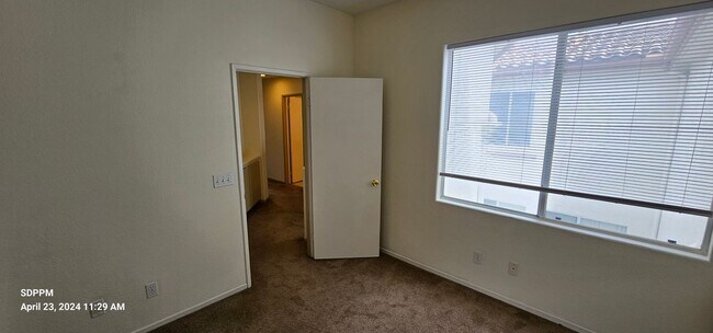 Building Photo - SCRIPPS RANCH - Ivy Hill - Nice 3 Bedroom / 2.5 Bath Townhouse.  AVAILABLE 08/17/2026.