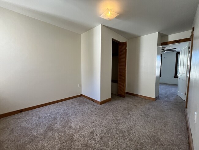 Building Photo - 934 S 21st St