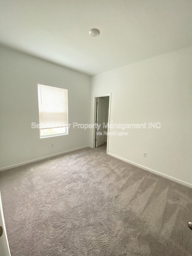 Building Photo - 35606 Buttonweed Trl
