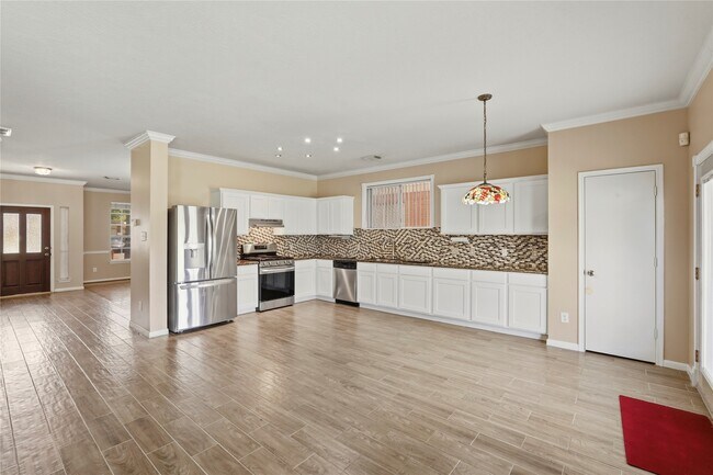 Building Photo - 15106 Turphin Way