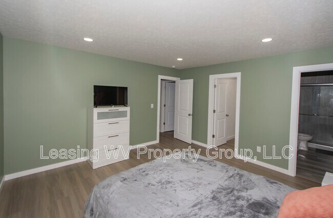 Building Photo - 201 Berry Ln