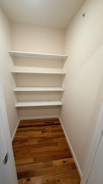 Building Photo - 628 S 12th St