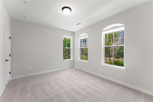 Building Photo - 455 Ashbury Dr