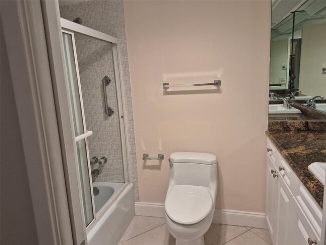 Building Photo - 2650 S Course Dr