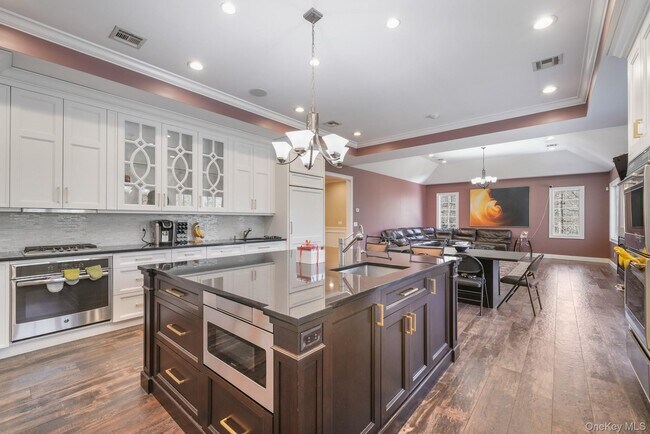 Building Photo - 13 White Birch Dr