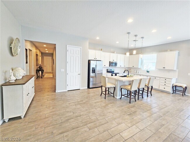 Building Photo - 4901 Fairwood Ct