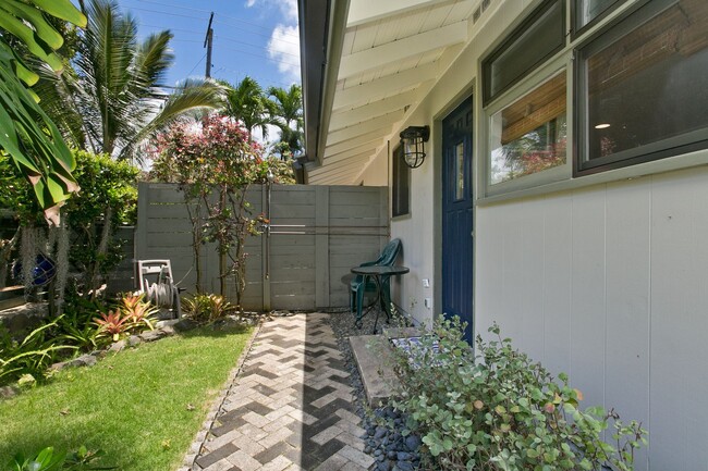 Building Photo - 44-12 Kaimalu Pl