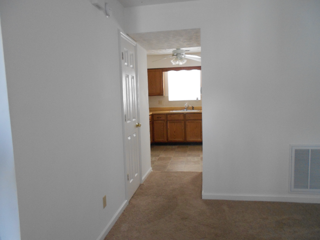 Building Photo - 1725 Kim Watt Dr