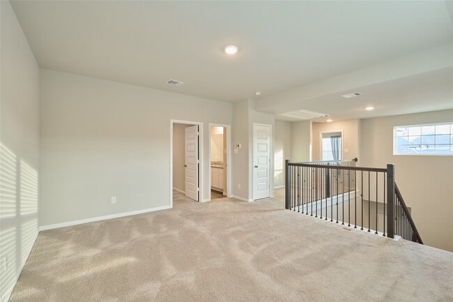 Building Photo - 2460 Shellcracker Dr