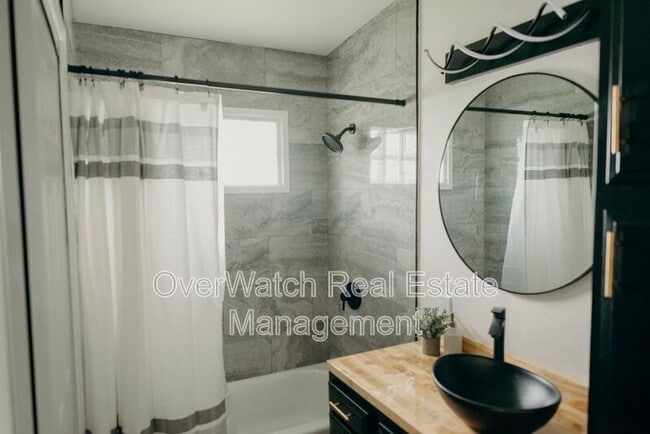 Building Photo - 3007 W 33rd Ave