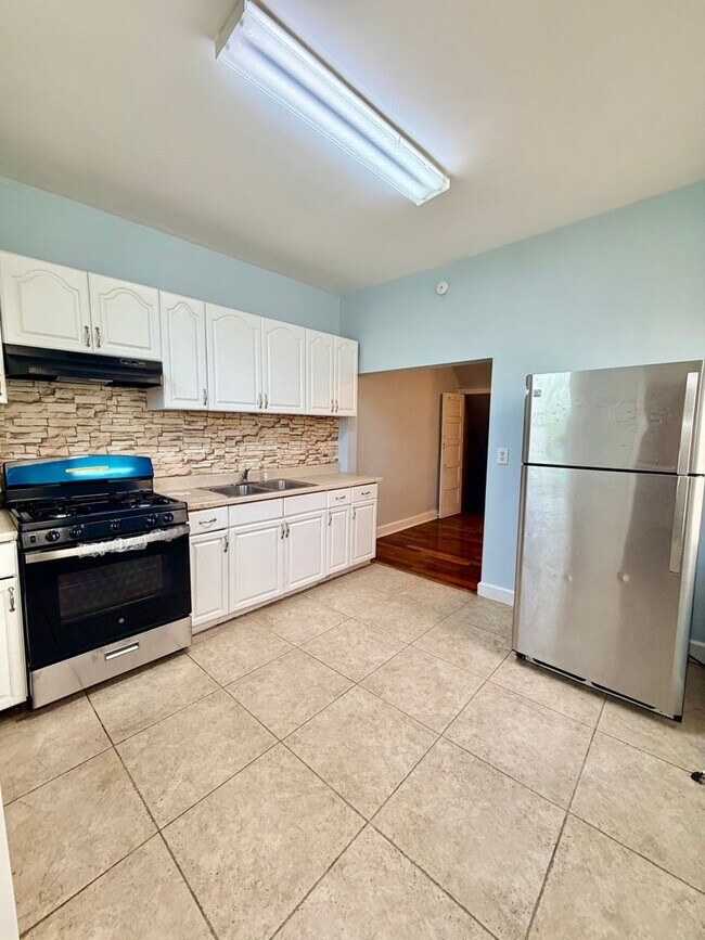 Building Photo - Available Now | Pet-Friendly 3-Bedroom Home with Spacious Living Areas