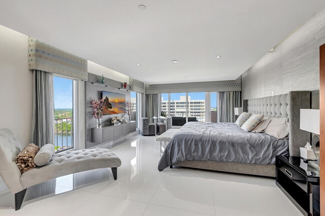 Building Photo - 4301 N Ocean Blvd