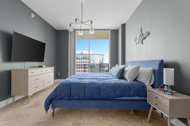 Building Photo - 550 Okeechobee Blvd