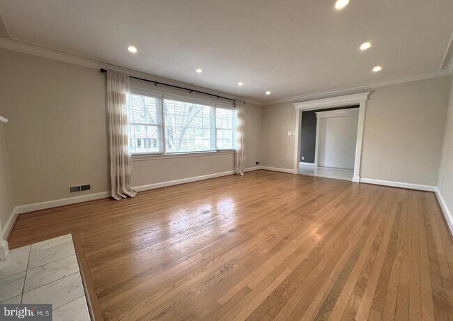 Building Photo - 1201 Allendale Rd