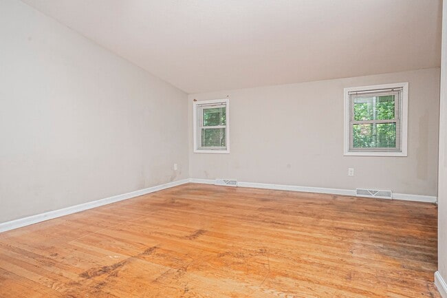 Building Photo - Please View 3D Virtual Walk-Through Before...