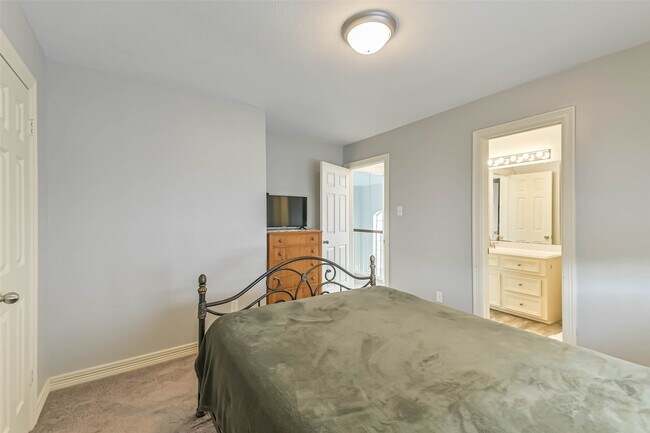 Building Photo - 13023 Dogwood Blossom Trail