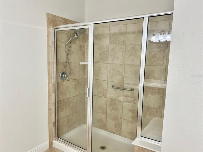 Building Photo - 5532 Sunset Falls Dr