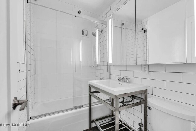 Building Photo - 10 Ocean Blvd