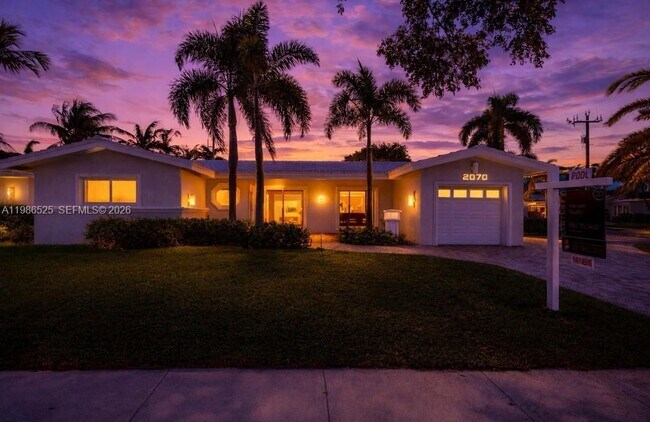 Building Photo - 2070 NE 65th St