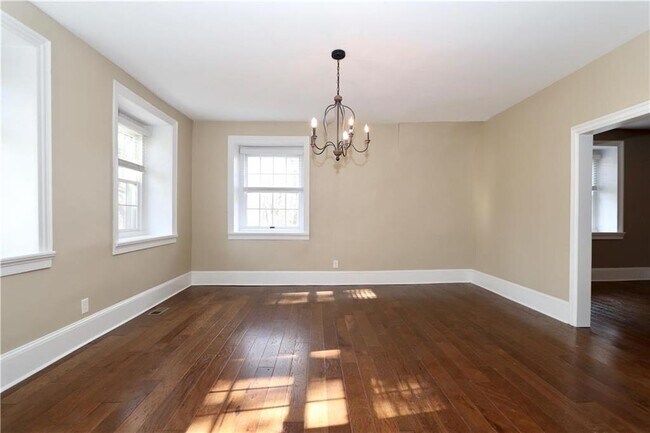 Building Photo - 4355 Old Bethlehem Pike