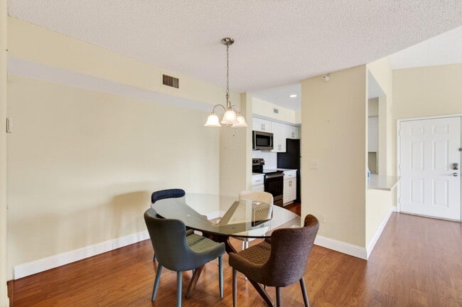 Building Photo - 157 Yacht Club Way