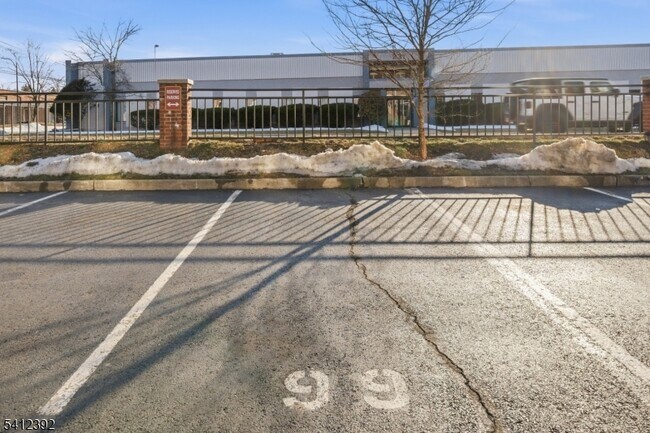 Building Photo - 262 Main St