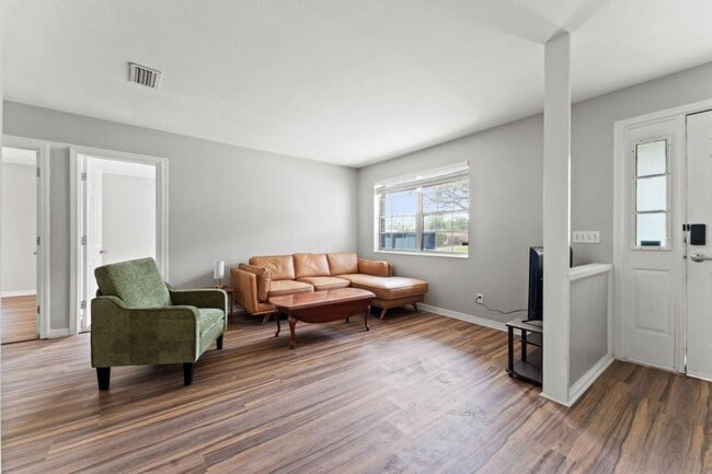 Building Photo - 7739 Pinnacle Dr