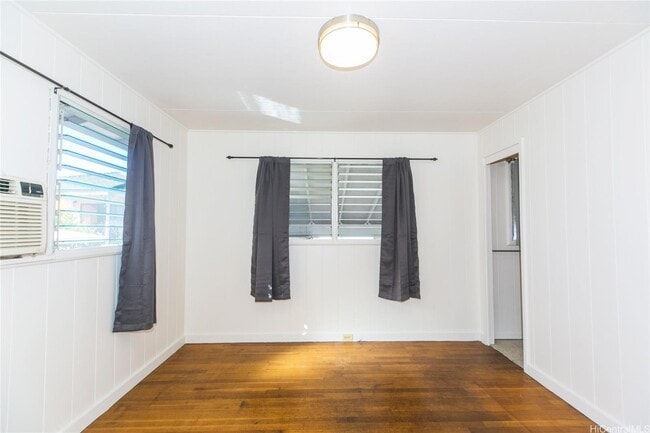 Building Photo - 730 6th Ave