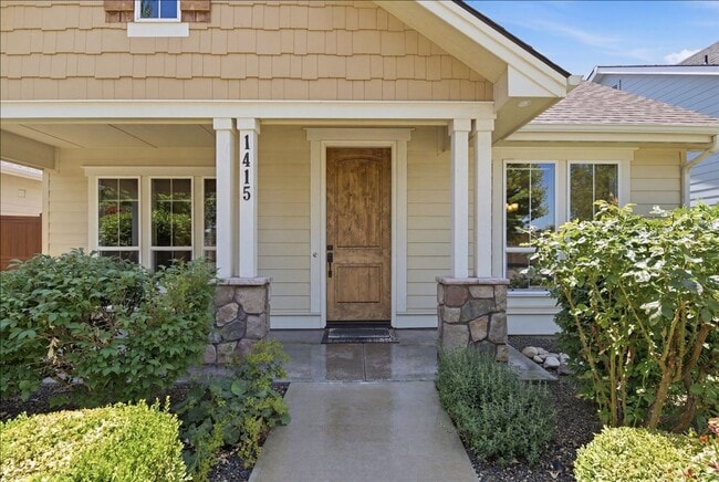 Building Photo - Single Story-3 Bedroom 2 Bathroom Home in a 55+ Community