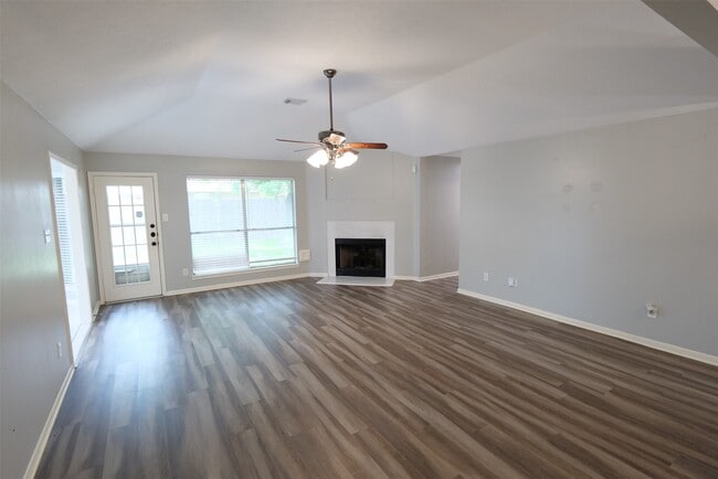 Building Photo - 17427 Hamilwood Dr