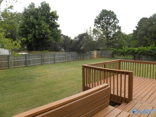 Building Photo - 128 Lewis Ln