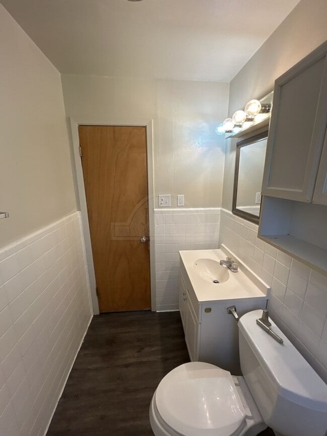 Building Photo - 1315 Zephyr Rd