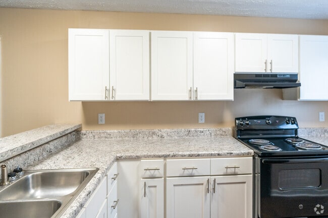 Building Photo - Lakehurst Apartments