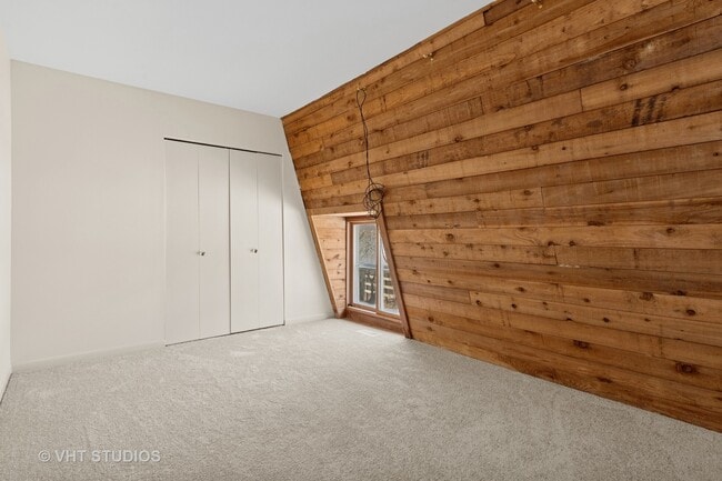 Building Photo - 5 Bellwood Dr
