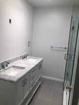 Building Photo - 1477 S Sherbourne Dr