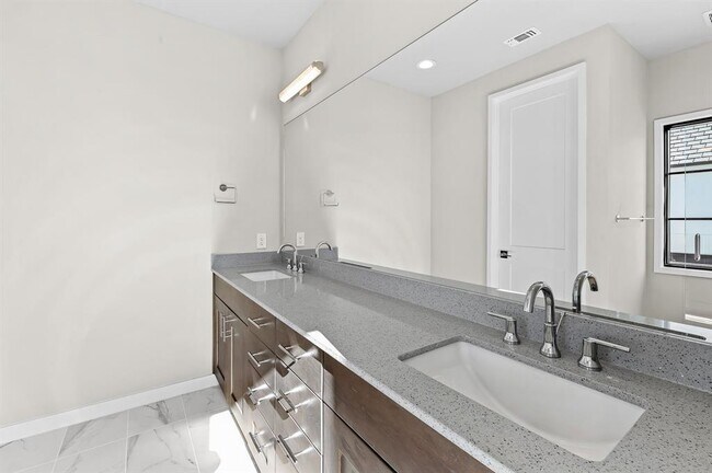 Building Photo - 6802 Adeline Wy