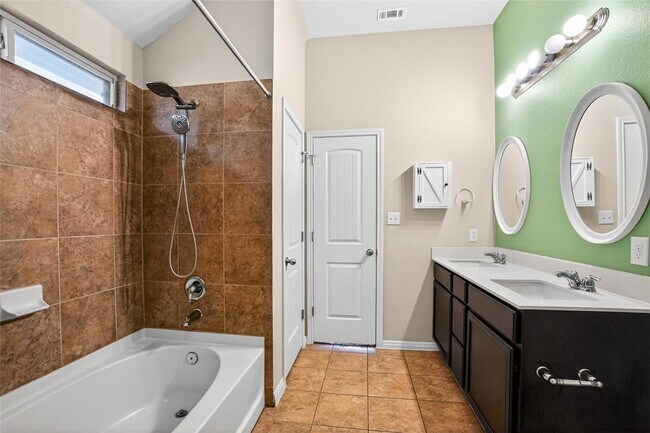 Building Photo - 15102 Walcott Dr