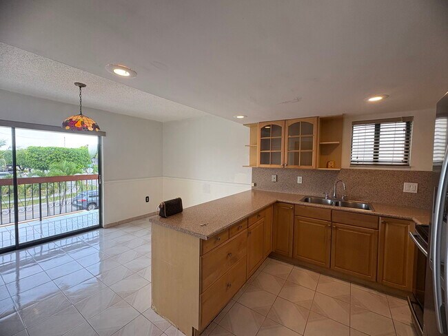 Building Photo - 5625 W 26th Ct
