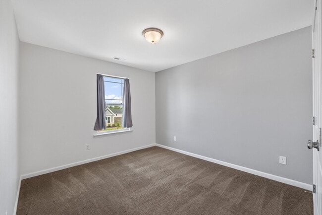 Building Photo - 230 Rosewood Ln