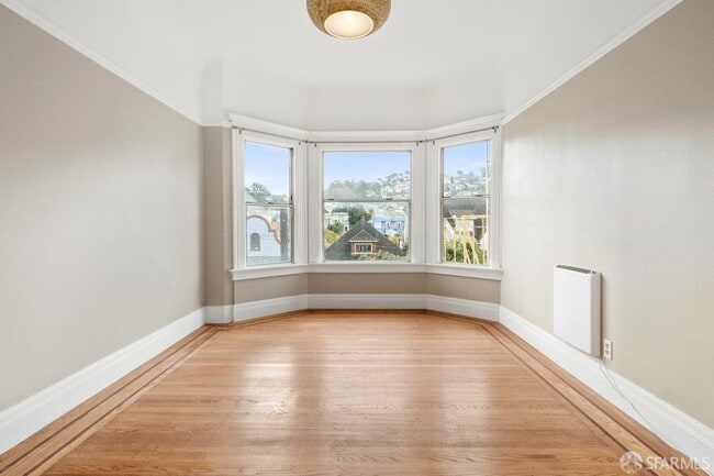 Building Photo - 370 Frederick St